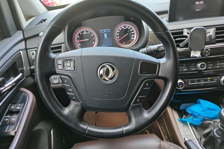 Used FORTHING M6 2019 1.5T Manual Long-Wheelbase Luxury 7-Seater Steering Wheel