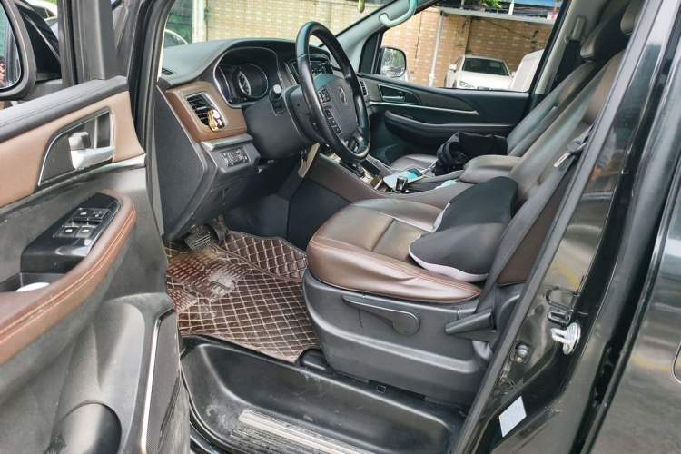 Used FORTHING M7 2019 2.0T Automatic Luxury Edition Driver Seat