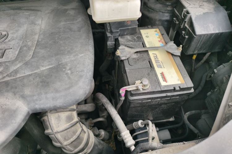 Used FORTHING M7 2019 2.0T Automatic Luxury Edition Engine Bay Left