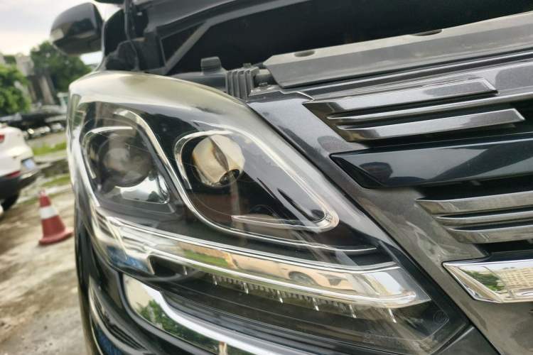 Used FORTHING M7 2019 2.0T Automatic Luxury Edition Right Front Headlight