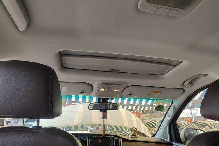 Used FORTHING M7 2019 2.0T Automatic Prestige Edition Headliner