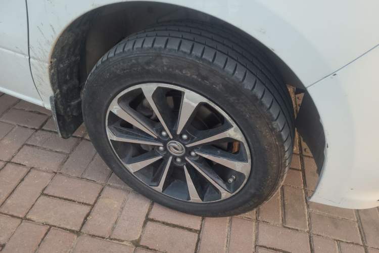 Used FORTHING M7 2019 2.0T Automatic Prestige Edition Right Front Wheel Hub