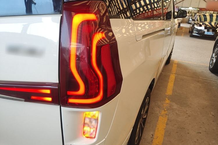 Used FORTHING M7 2019 2.0T Automatic Prestige Edition Right Rear Taillight