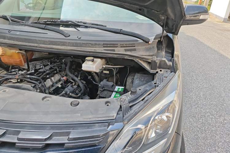 Used FORTHING M7 2021 1.8T Manual Luxury Model Engine Bay Left
