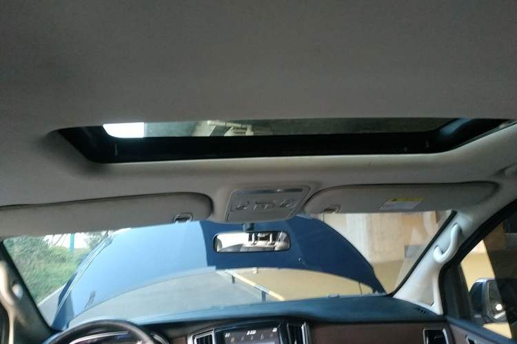 Used FORTHING M7 2021 1.8T Manual Luxury Model Headliner
