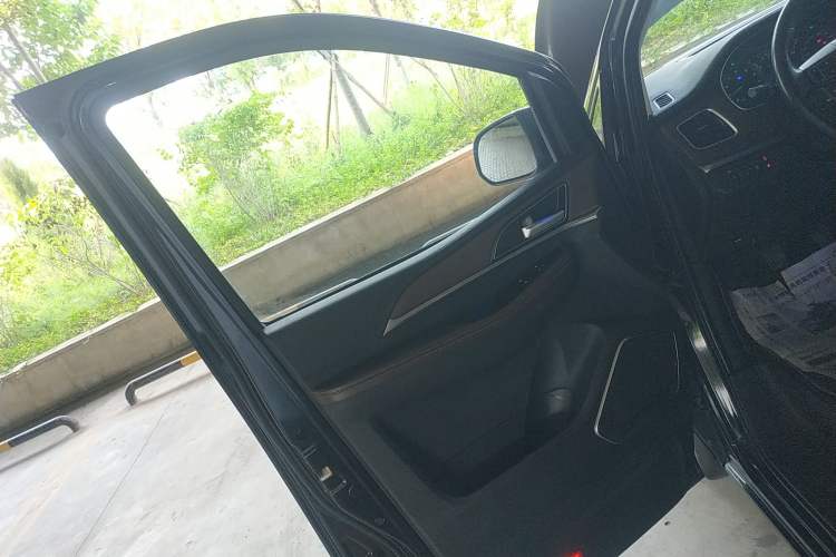 Used FORTHING M7 2021 1.8T Manual Luxury Model Left Front Door Interior