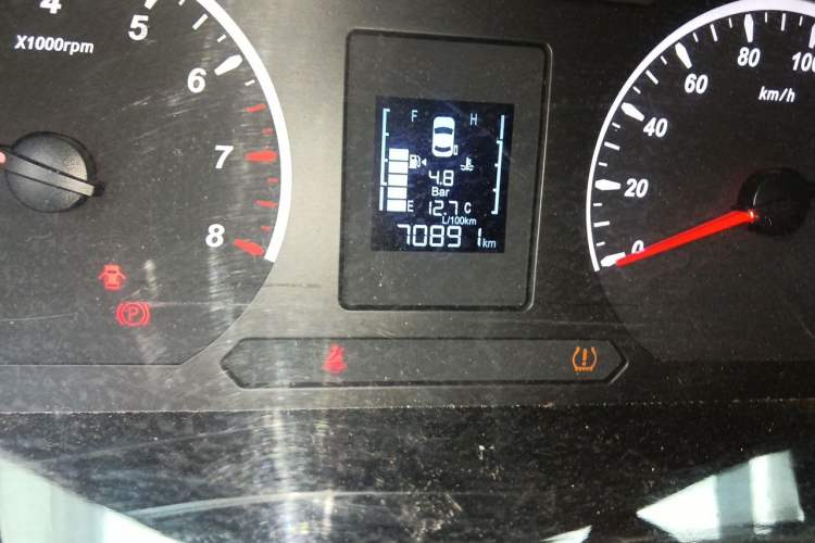 Used FORTHING M7 2021 1.8T Manual Luxury Model Odometer Close Up