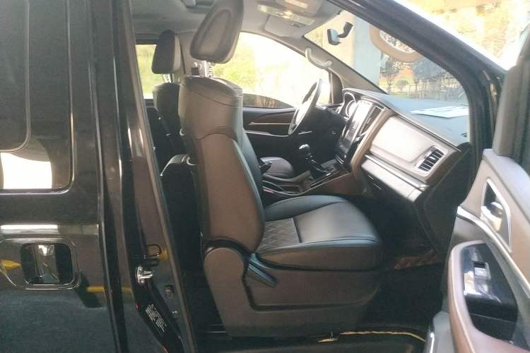 Used FORTHING M7 2021 1.8T Manual Luxury Model Right Front Seat