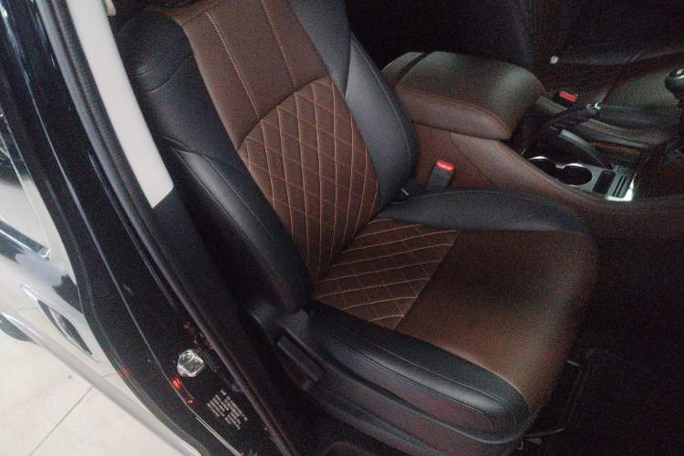 Used FORTHING M7 2021 1.8T Manual Luxury Model Right Front Seat