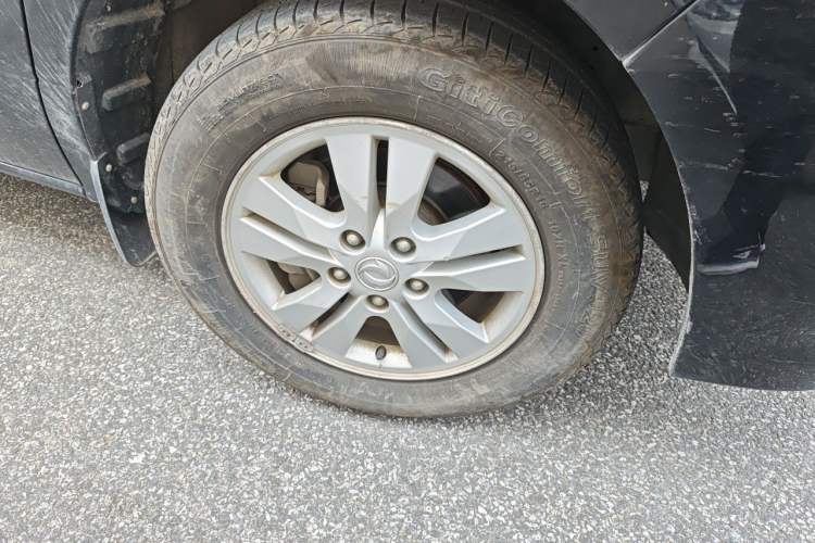 Used FORTHING M7 2021 1.8T Manual Luxury Model Right Front Wheel Hub