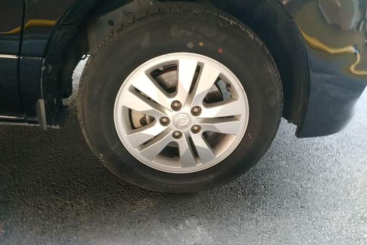 Used FORTHING M7 2021 1.8T Manual Luxury Model Right Front Wheel Hub