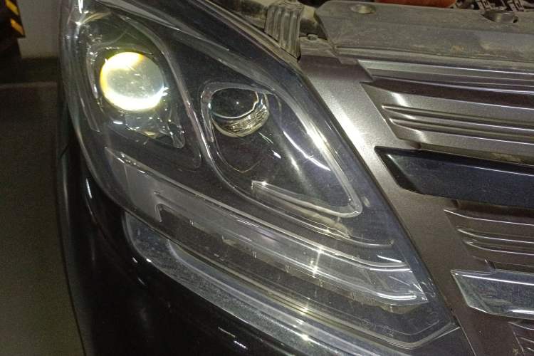 Used FORTHING M7 2021 1.8T Manual Luxury Model Right Front Headlight