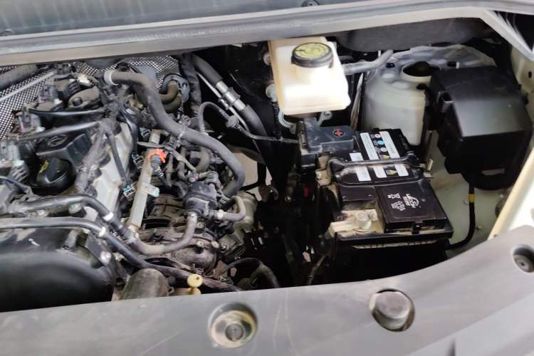 Used FORTHING M7 2021 1.8T Manual Luxury Model Engine Bay Left