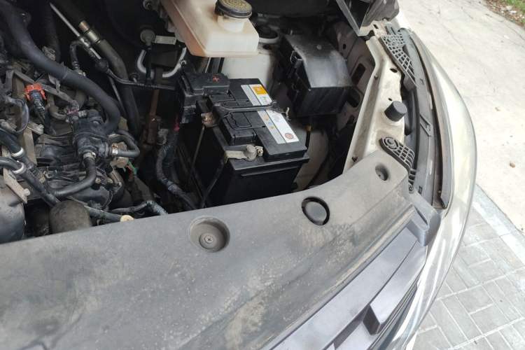 Used FORTHING M7 2021 1.8T Manual Luxury Model Engine Bay Left