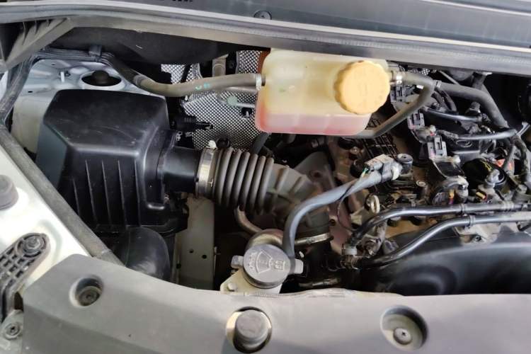 Used FORTHING M7 2021 1.8T Manual Luxury Model Engine Bay Right