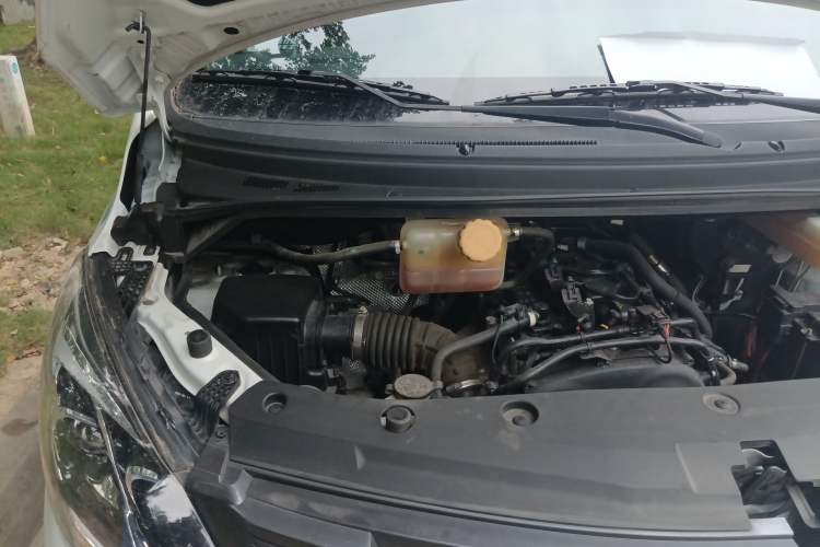 Used FORTHING M7 2021 1.8T Manual Luxury Model Engine Bay Right