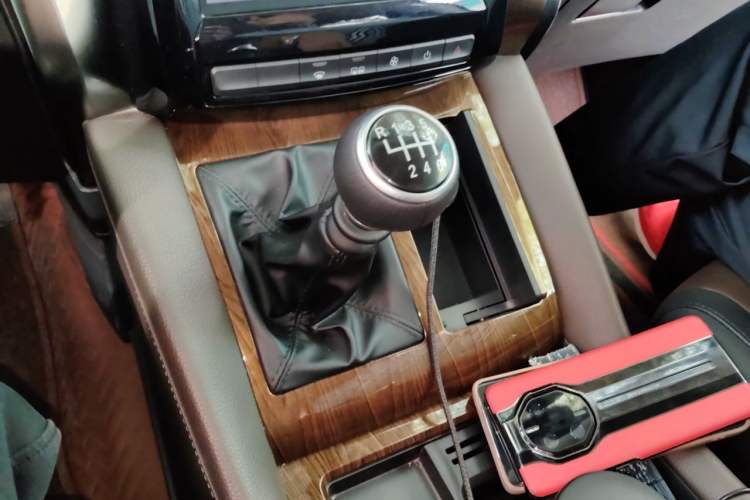 Used FORTHING M7 2021 1.8T Manual Luxury Model Gear Lever