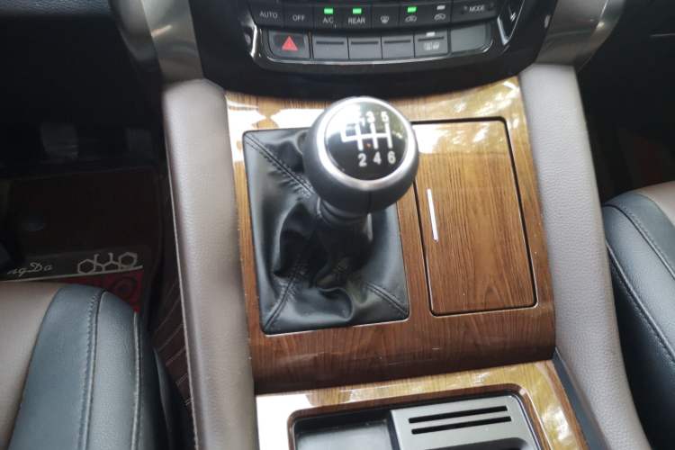 Used FORTHING M7 2021 1.8T Manual Luxury Model Gear Lever
