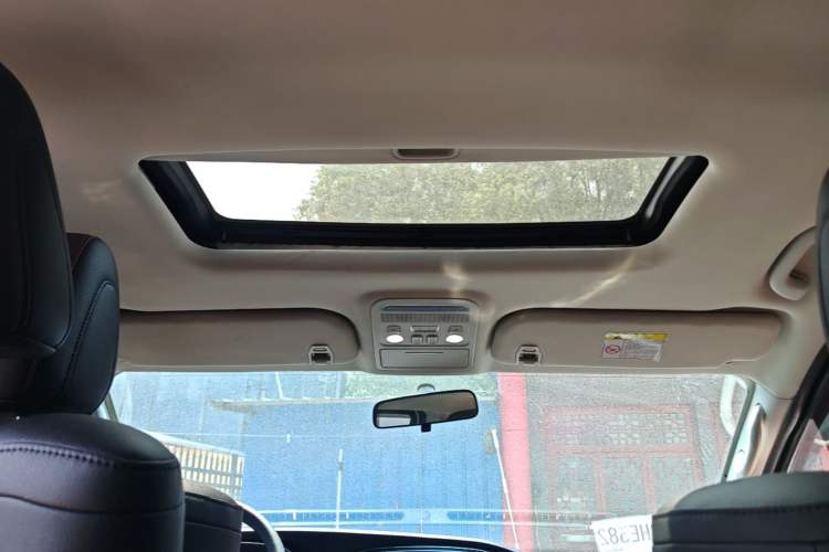 Used FORTHING M7 2021 1.8T Manual Luxury Model Headliner