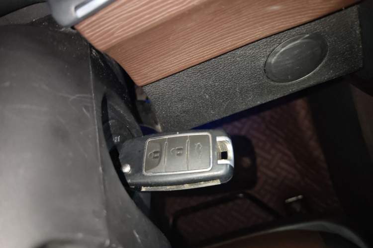 Used FORTHING M7 2021 1.8T Manual Luxury Model Interior 1