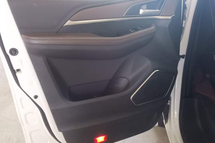 Used FORTHING M7 2021 1.8T Manual Luxury Model Left Front Door Interior
