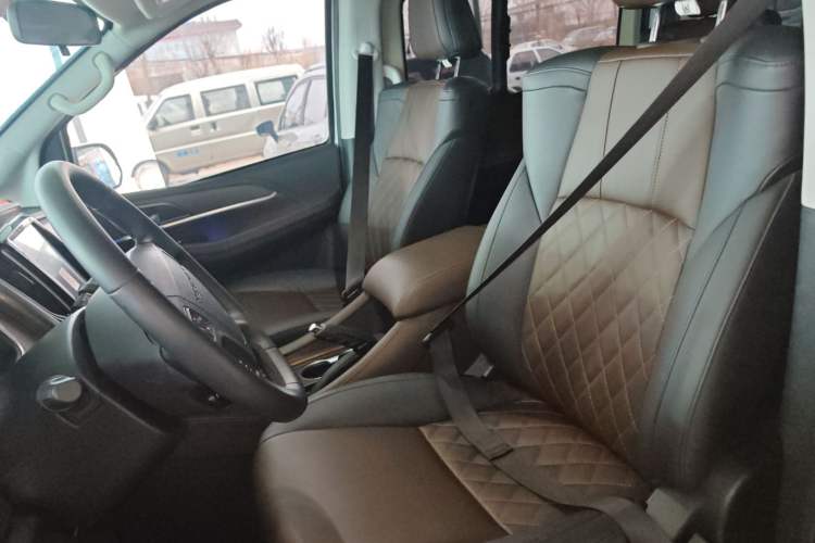 Used FORTHING M7 2021 1.8T Manual Luxury Model Left Front Seat