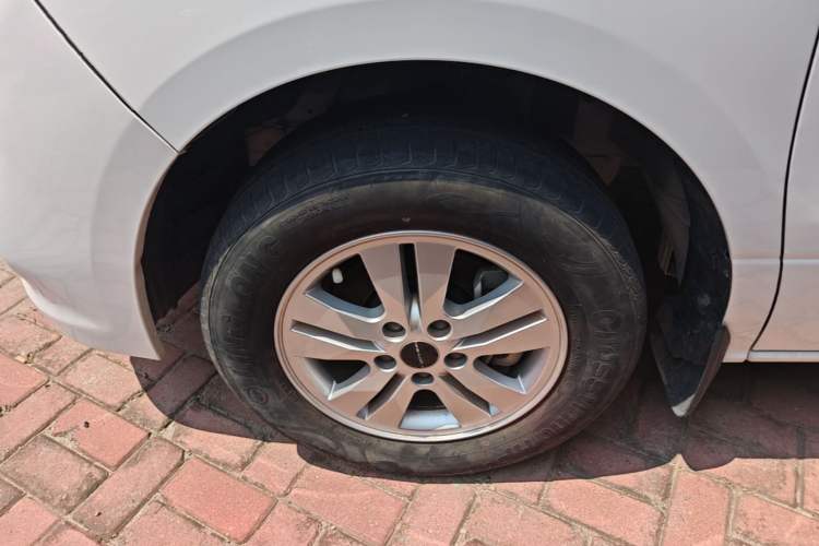 Used FORTHING M7 2021 1.8T Manual Luxury Model Left Front Wheel Hub