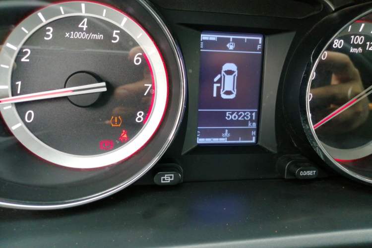 Used FORTHING M7 2021 1.8T Manual Luxury Model Odometer Close Up