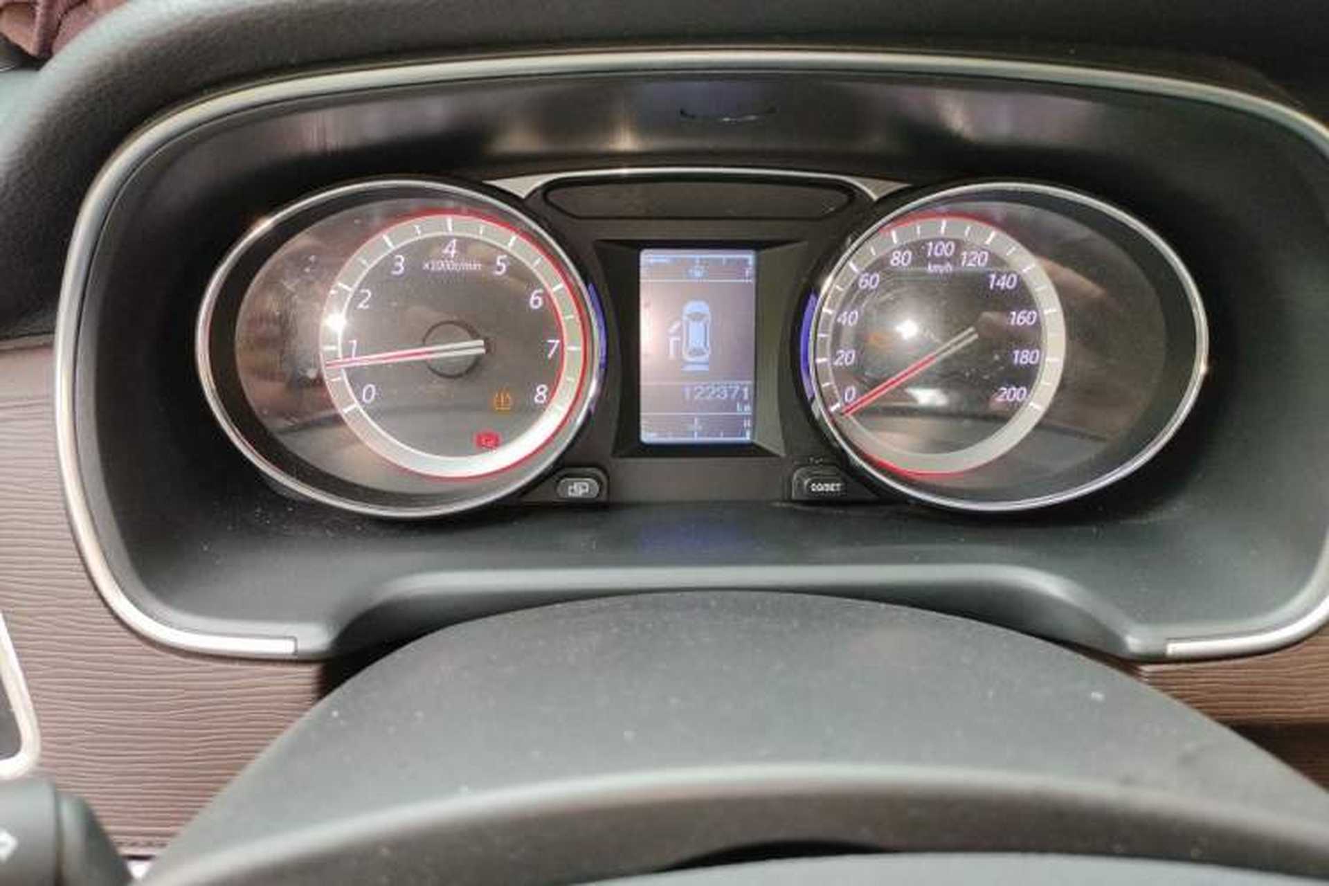 Used FORTHING M7 2021 1.8T Manual Luxury Model Odometer Close Up