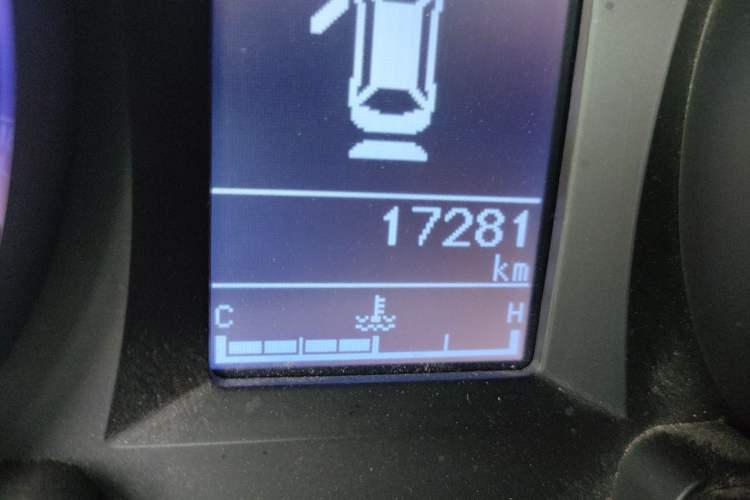 Used FORTHING M7 2021 1.8T Manual Luxury Model Odometer Close Up