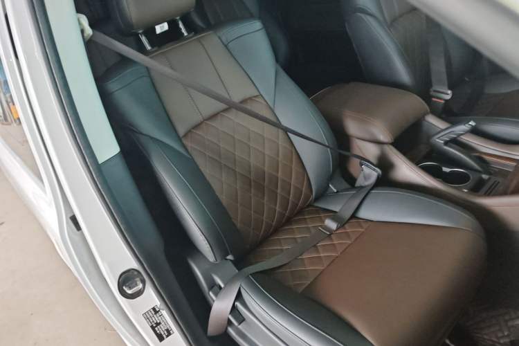 Used FORTHING M7 2021 1.8T Manual Luxury Model Right Front Seat