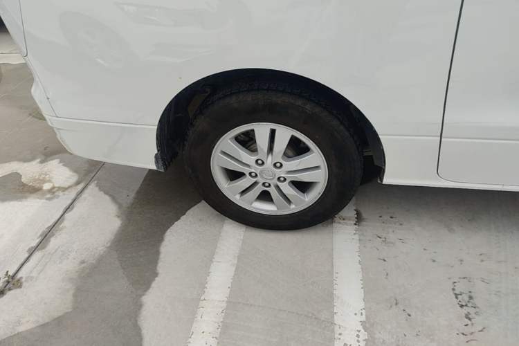 Used FORTHING M7 2021 1.8T Manual Luxury Model Right Rear Wheel Hub