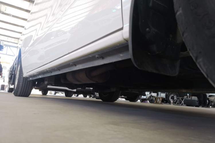 Used FORTHING M7 2021 1.8T Manual Luxury Model Right Side Sill