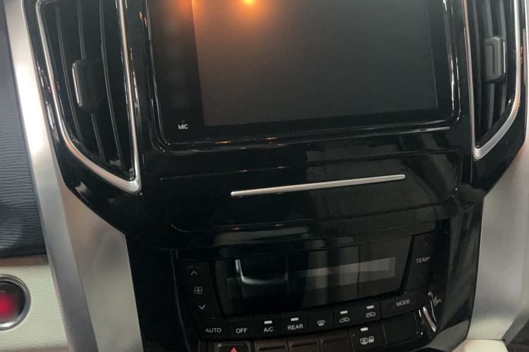 Used FORTHING M7 2022 Lingjue Model 2.0T Automatic Executive Edition Audio And AC Panel