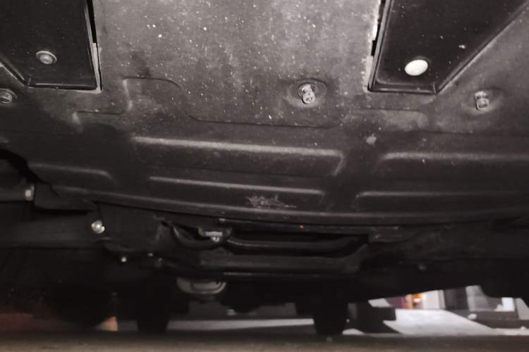 Used FORTHING M7 2022 Lingjue Model 2.0T Automatic Marquis Edition Chassis Front