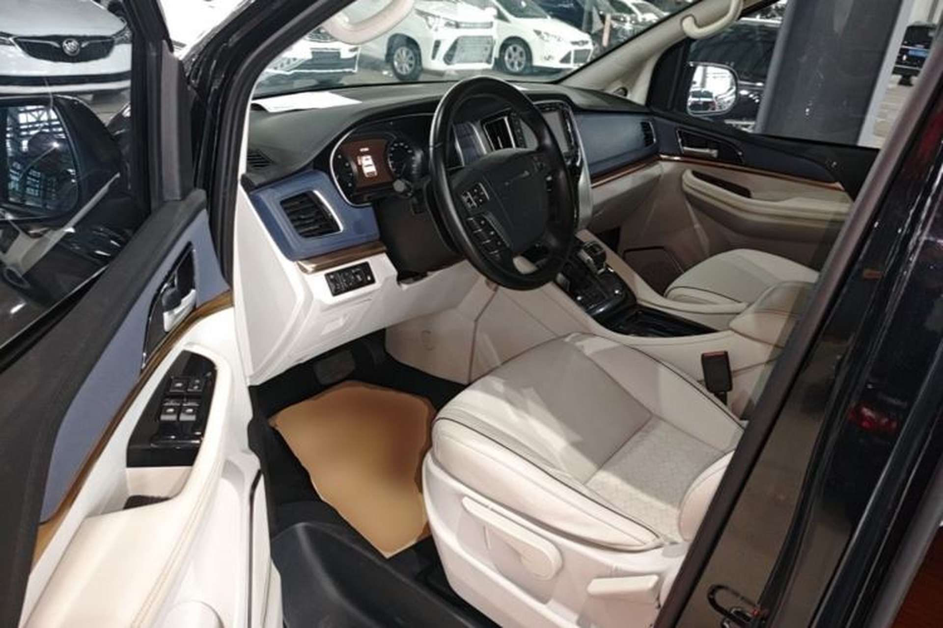 Used FORTHING M7 2022 Lingjue Model 2.0T Automatic Marquis Edition Driver Seat