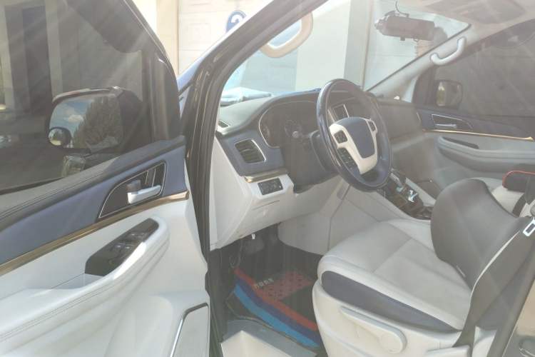 Used FORTHING M7 2022 Lingjue Model 2.0T Automatic Earl Edition Driver Seat