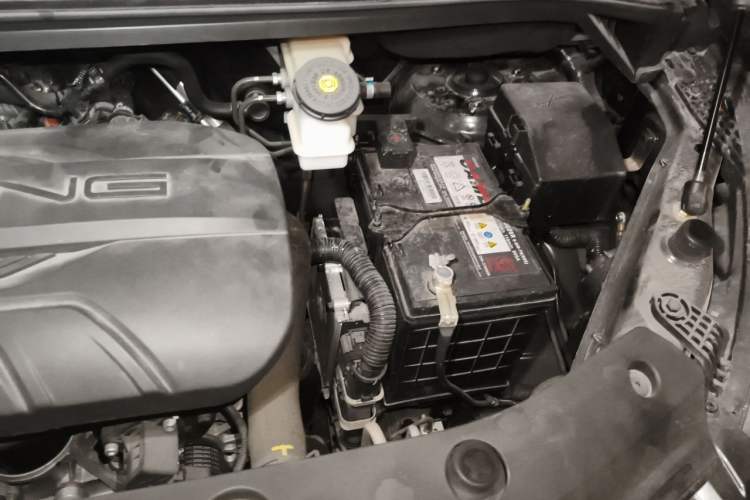 Used FORTHING M7 2022 Lingjue Model 2.0T Automatic Marquis Edition Engine Bay Left