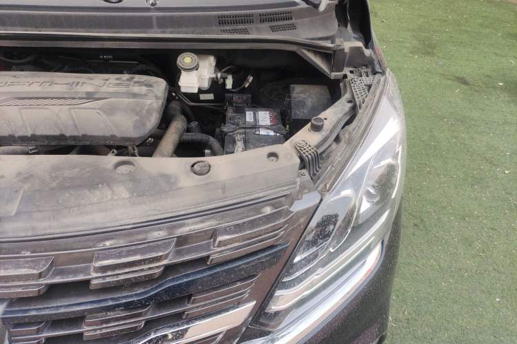 Used FORTHING M7 2022 Lingjue Model 2.0T Automatic Marquis Edition Engine Bay Left