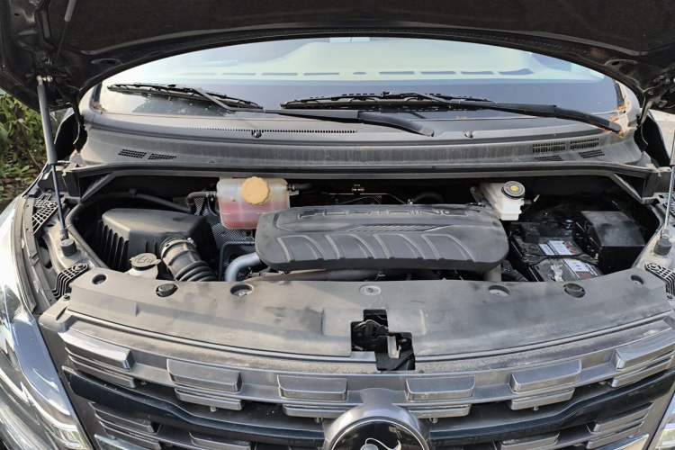 Used FORTHING M7 2022 Lingjue Model 2.0T Automatic Marquis Edition Engine Bay
