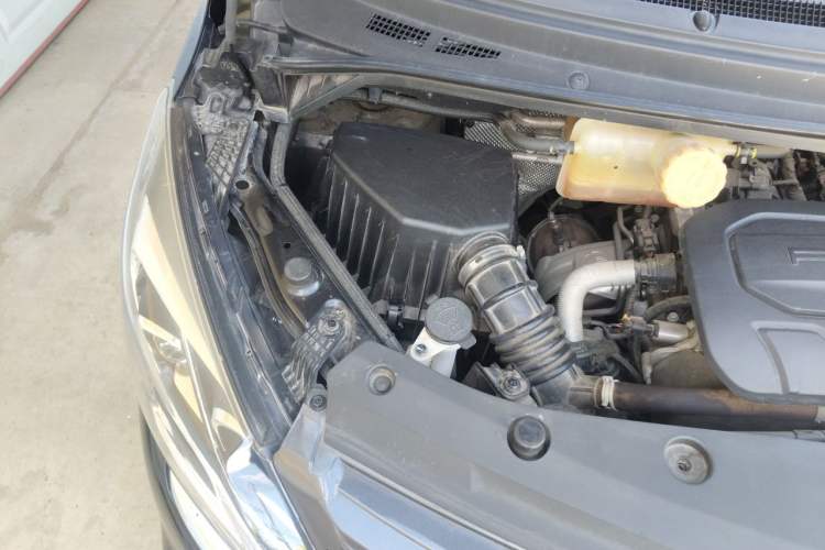 Used FORTHING M7 2022 Lingjue Model 2.0T Automatic Earl Edition Engine Bay Right