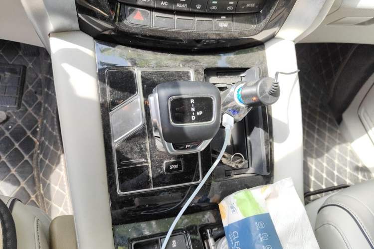 Used FORTHING M7 2022 Lingjue Model 2.0T Automatic Marquis Edition Gear Lever