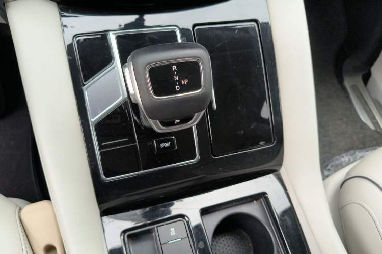 Used FORTHING M7 2022 Lingjue Model 2.0T Automatic Marquis Edition Gear Lever
