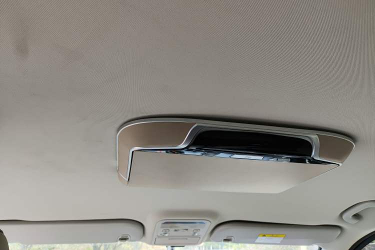 Used FORTHING M7 2022 Lingjue Model 2.0T Automatic Marquis Edition Headliner