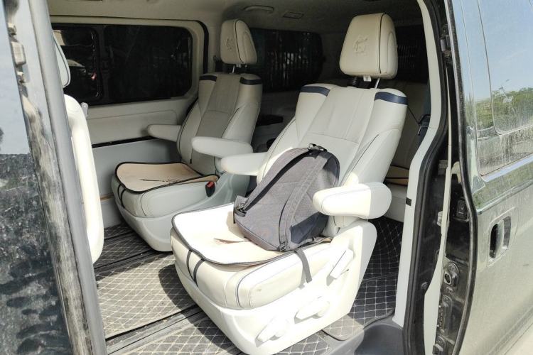 Used FORTHING M7 2022 Lingjue Model 2.0T Automatic Marquis Edition Left Rear Seat