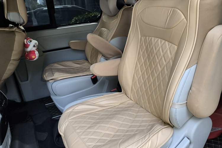Used FORTHING M7 2022 Lingjue Model 2.0T Automatic Marquis Edition Left Rear Seat