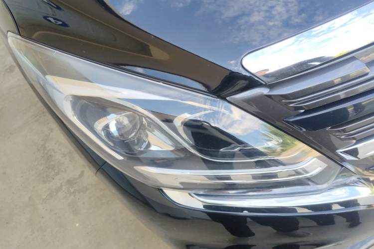 Used FORTHING M7 2022 Lingjue Model 2.0T Automatic Earl Edition Right Front Headlight