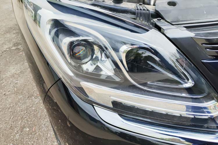 Used FORTHING M7 2022 Lingjue Model 2.0T Automatic Marquis Edition Right Front Headlight
