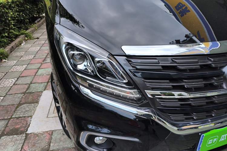 Used FORTHING M7 2022 Lingjue Model 2.0T Automatic Marquis Edition Right Front Headlight