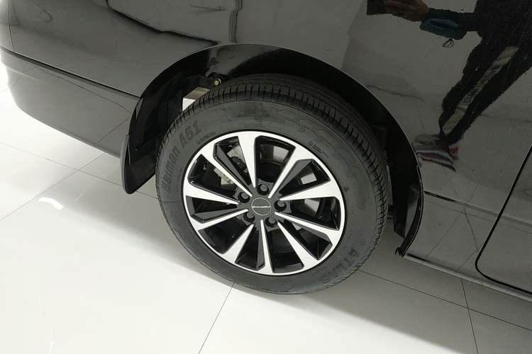 Used FORTHING M7 2022 Lingjue Model 2.0T Automatic Marquis Edition Right Rear Wheel Hub